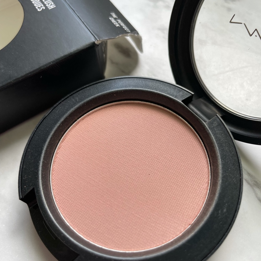 MAC powder blush